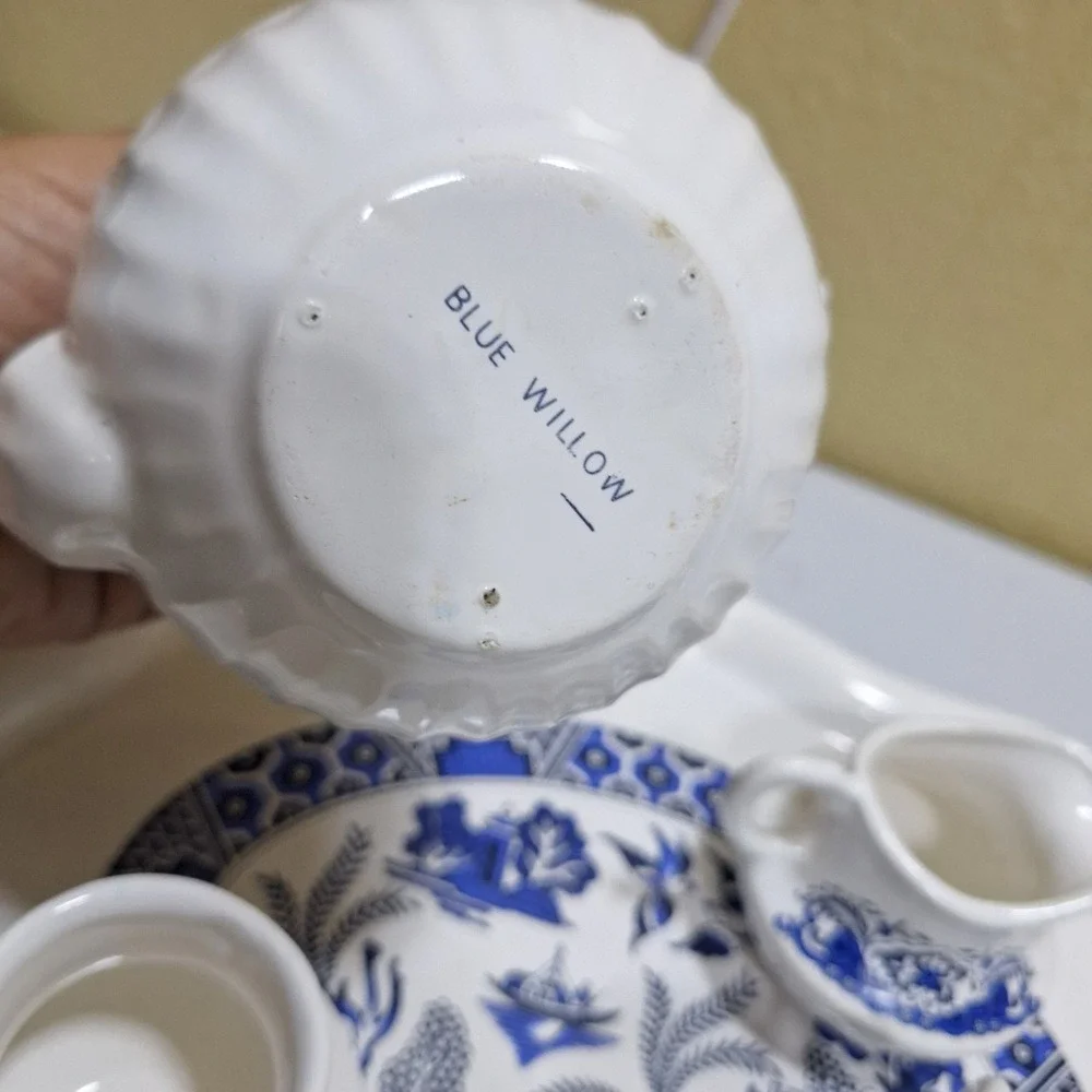 Vintage Blue Willow Miniature Tea Set 13 Pc Porcelain Tray Teapot Cups Saucers